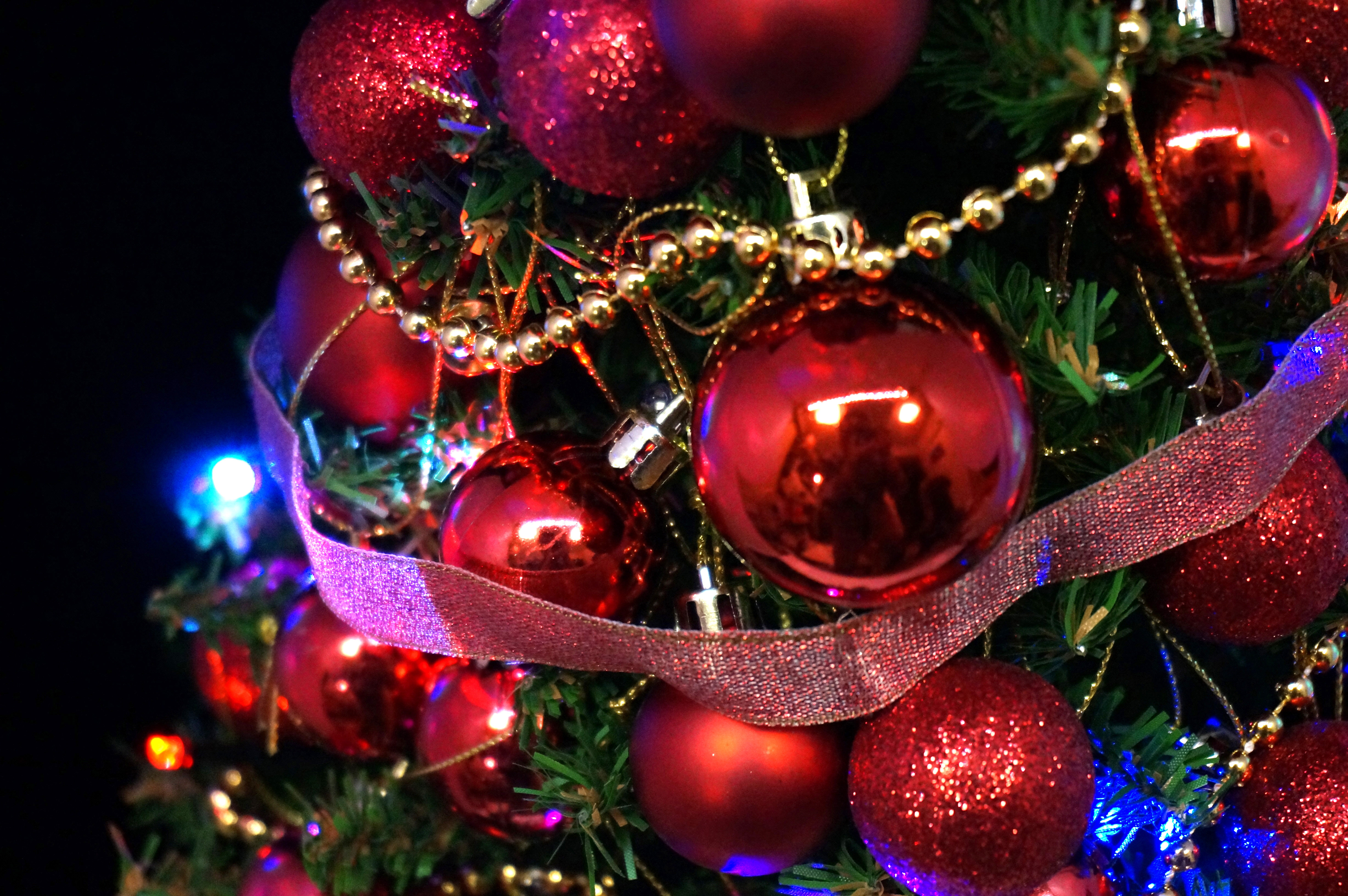 ミニクリスマスツリー 七色に色が変わる自作のledイルミネーションがクリスマス気分を盛り上げる ちょいプラ素材